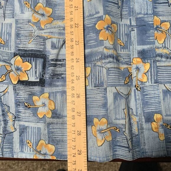 Ruff Hewn Men’s Button Down Shirt Size L Blue Swordfish Hawaiian - Picture 4 of 5